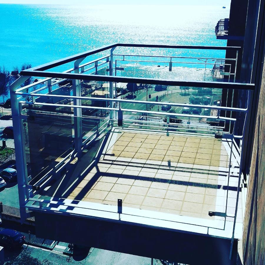 V I P Suites Cielo Stellato On Concordia Sea 萨莱诺 外观 照片