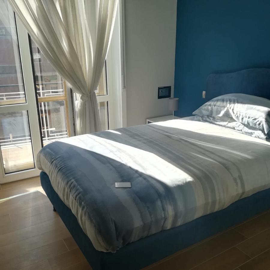 V I P Suites Cielo Stellato On Concordia Sea 萨莱诺 外观 照片