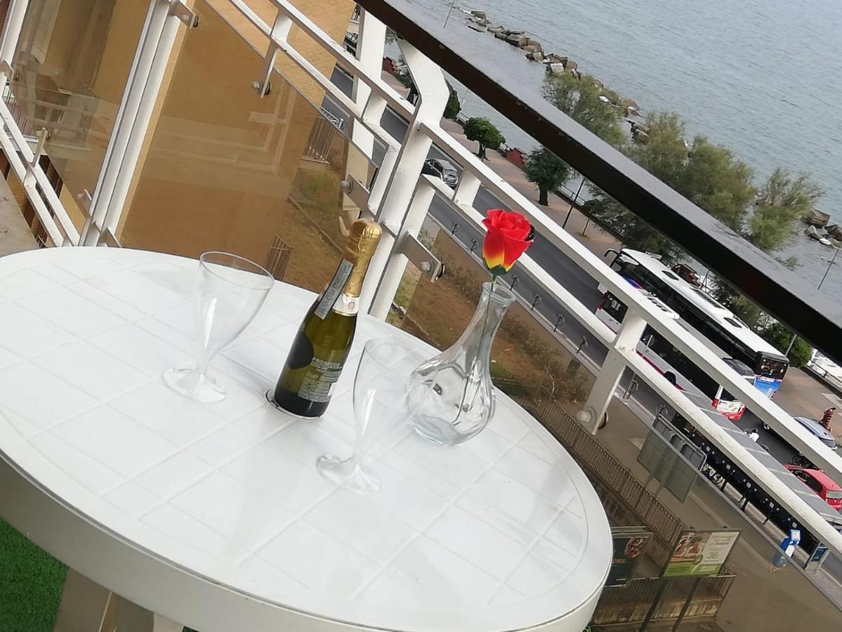 V I P Suites Cielo Stellato On Concordia Sea 萨莱诺 外观 照片