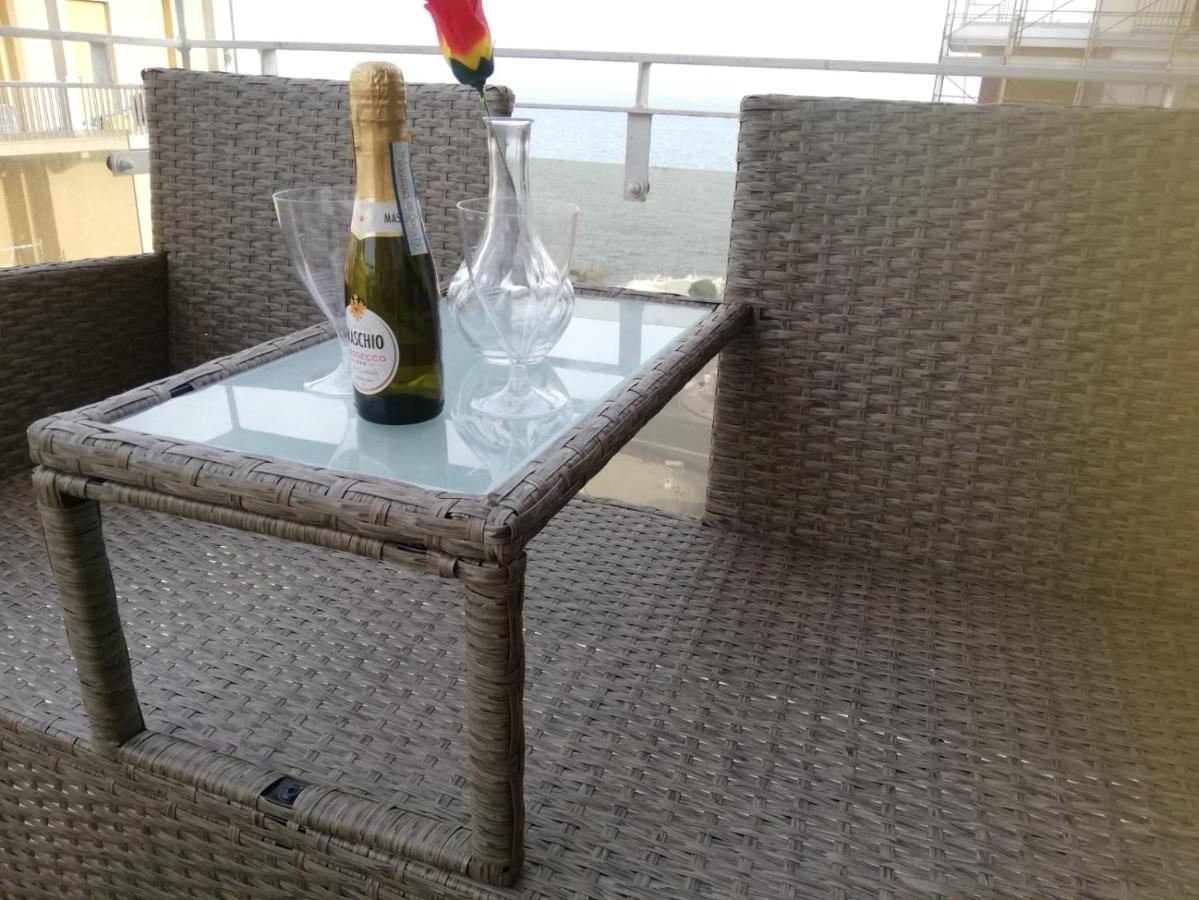 V I P Suites Cielo Stellato On Concordia Sea 萨莱诺 外观 照片