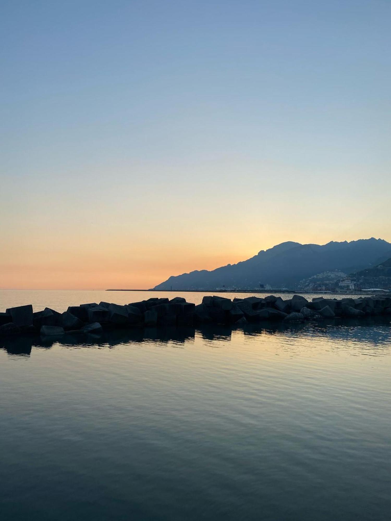 V I P Suites Cielo Stellato On Concordia Sea 萨莱诺 外观 照片