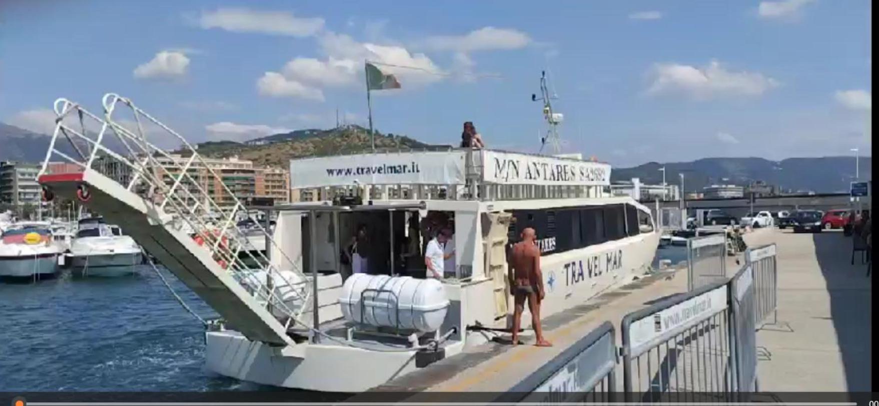 V I P Suites Cielo Stellato On Concordia Sea 萨莱诺 外观 照片